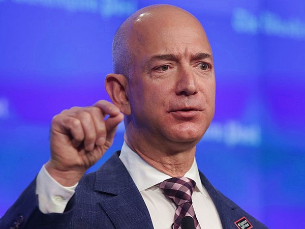 Là người giàu nhất thế giới ở thời điểm hiện tại Jeff Bezos có suy nghĩ gì về việc tiêu tiền