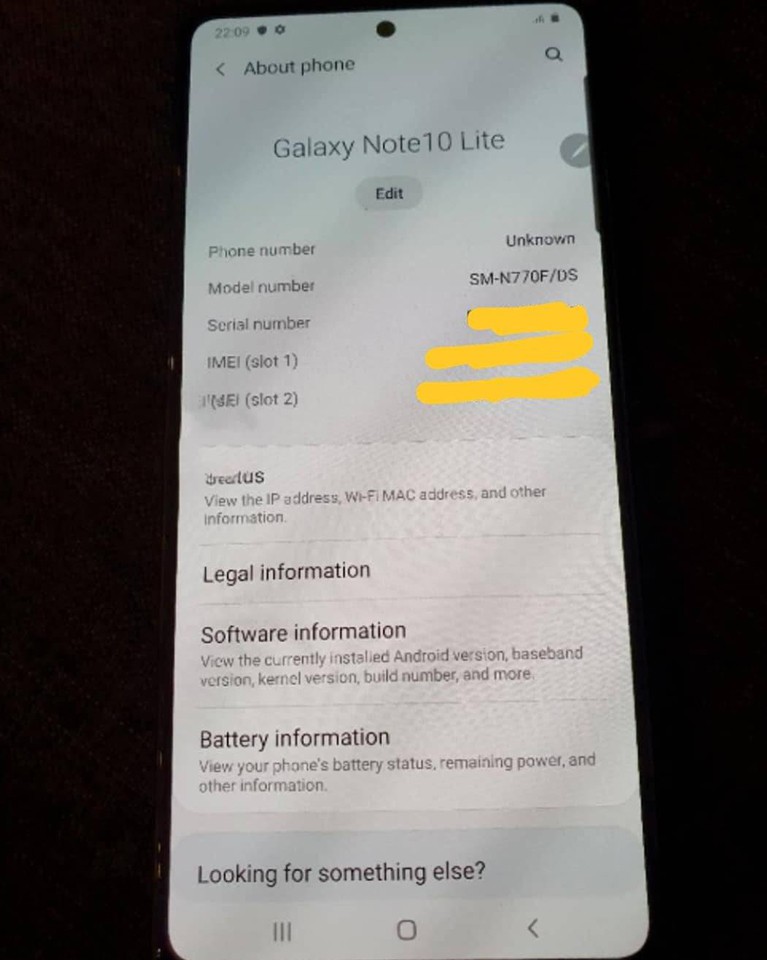 Ánh thực tế Galaxy Note 10 Lite, sự kết hợp giữa Note 10 và iPhone 11 ảnh 3