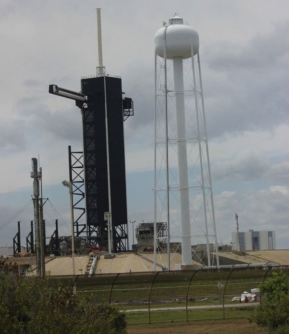 Khu vực LC-39A SpaceX Heavy, nơi phóng tên lửa rạng sáng 2/3 của tỉ phú Elon Musk