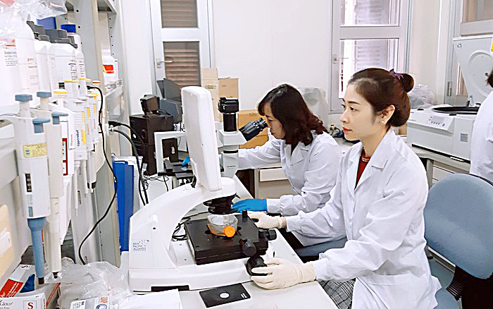 Nhóm nghiên cứu tại Viện Vệ sinh dịch tễ Trung ương.