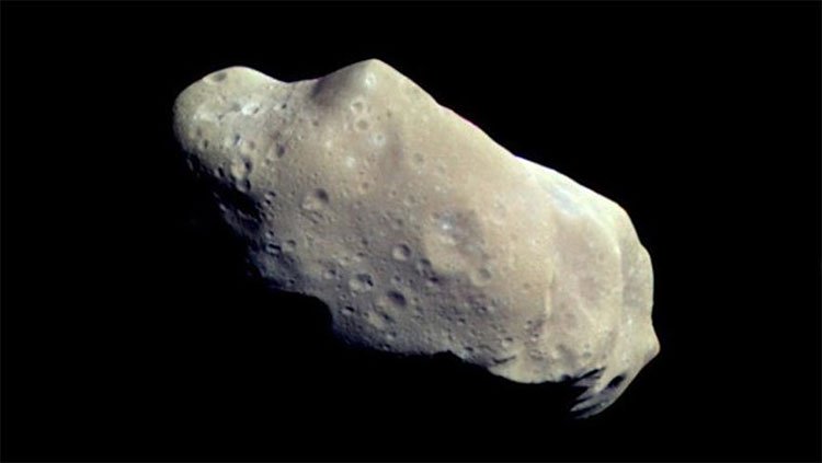 Apophis ở rất gần quỹ đạo của Trái đất.