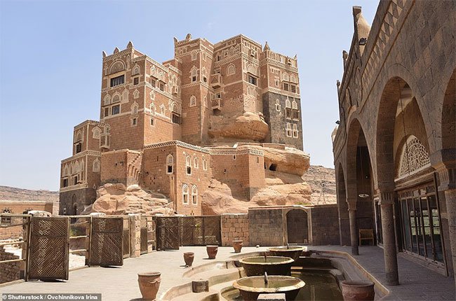 Cung điện vẫn thuộc quyền sở hữu của hoàng gia Yemen cho đến cuộc cách mạng năm 1962 của đất nước.