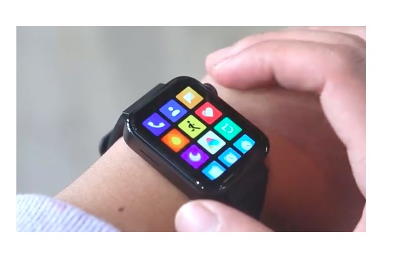 Lo Xiaomi Mi Smartwatch, thao tac giong Apple Watch