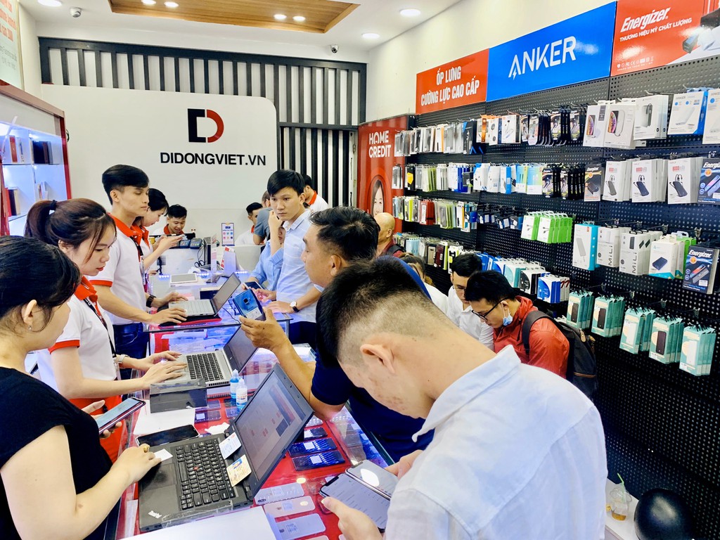 Mở bán iPhone 11 VNA tại Di Động Việt, lượng khách tăng 40% ảnh 1