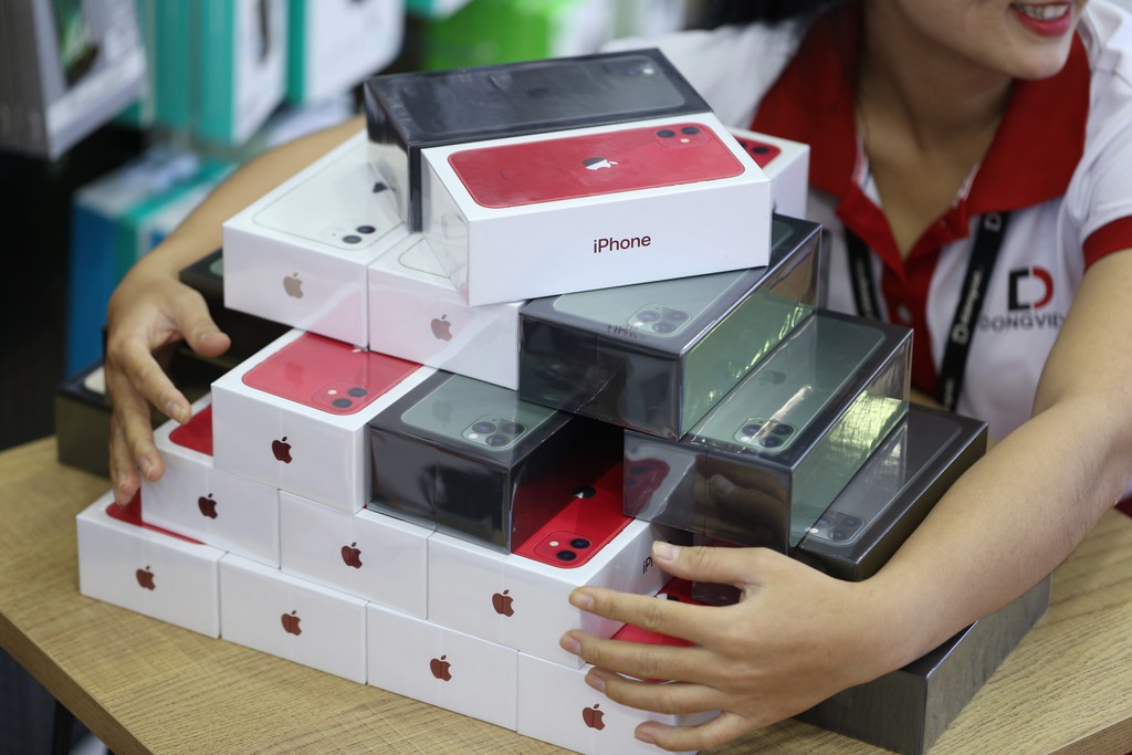Mở bán iPhone 11 VNA tại Di Động Việt, lượng khách tăng 40% ảnh 4