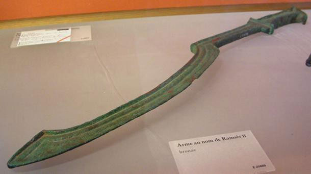 Thanh kiếm Khopesh thời Ai Cập cổ đại.