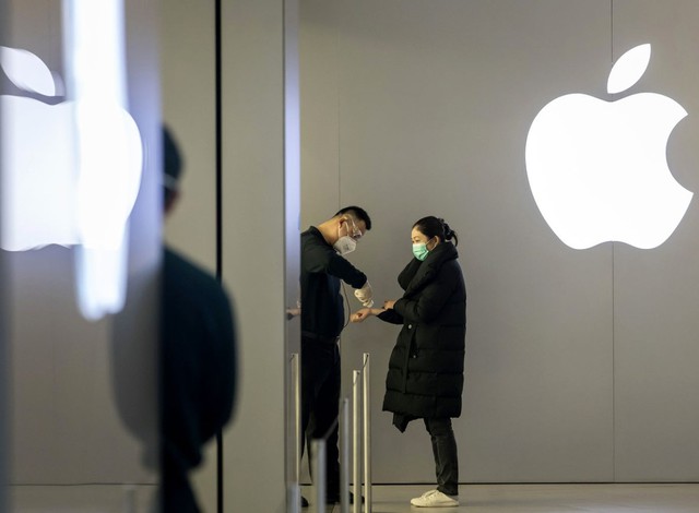 Apple mất vị trí hàng đầu tại Trung Quốc vì doanh số bán iPhone sụt giảm mạnh - Ảnh 1.