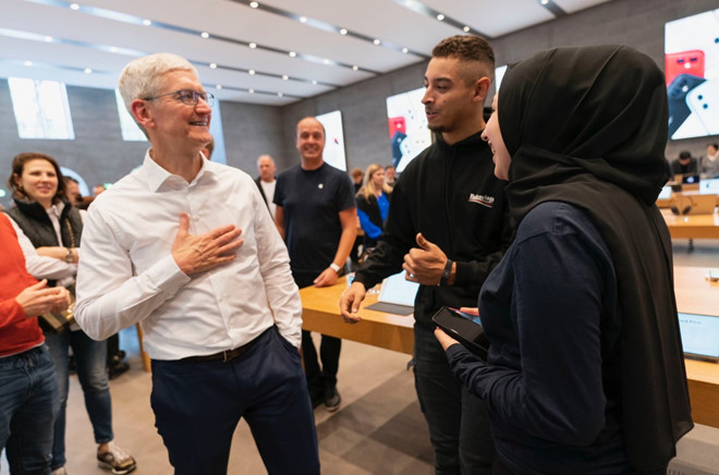 CEO Apple: Chung toi luon ban iPhone voi gia re nhat hinh anh 1 