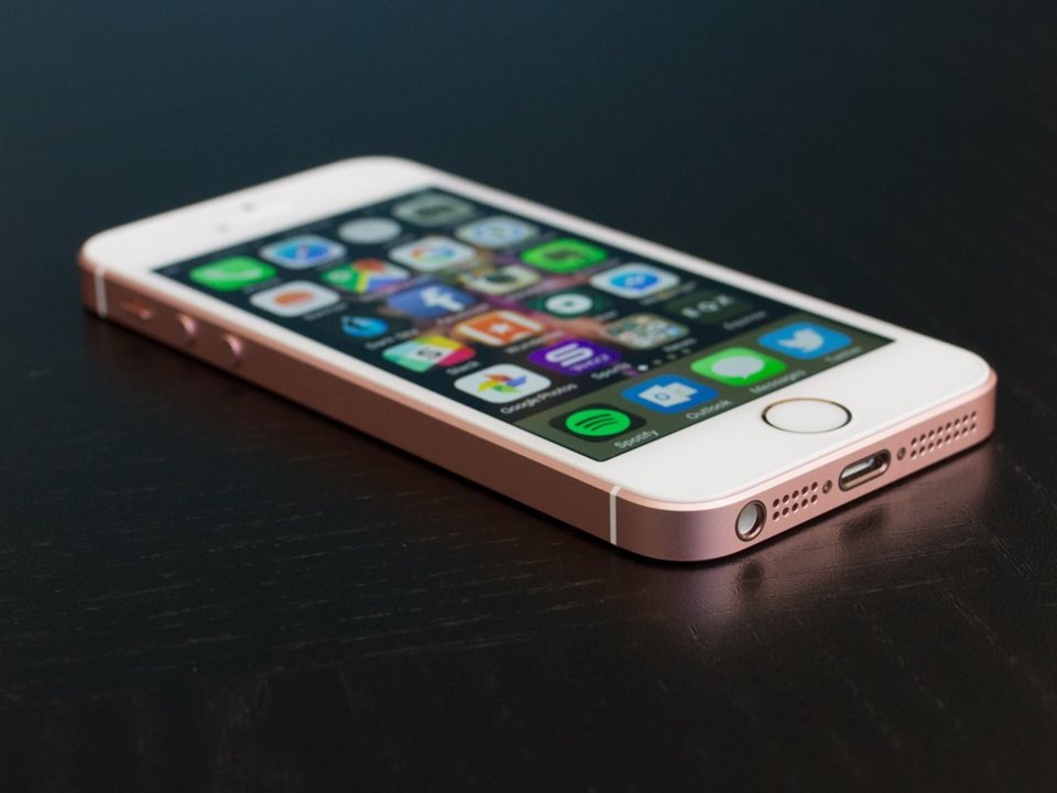 Apple chính thức đưa iPhone 5 vào danh sách những sản phẩm “cổ điển và lỗi thời”