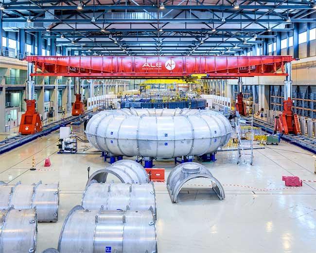 Những vòng xuyến với chu vi tới 900m của dự án lò phản ứng nhiệt hạch ITER.