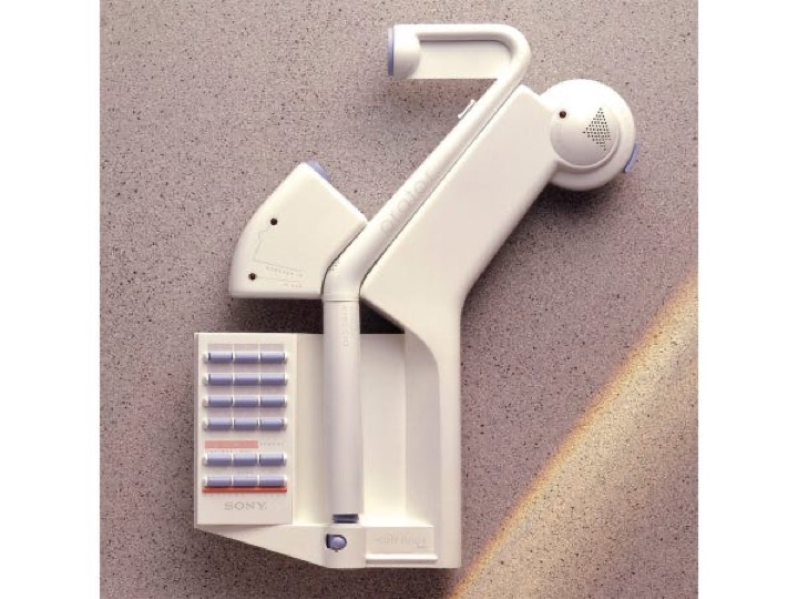 Ngoài iPhone, Jony Ive từng thiết kế nhẫn, toilet...