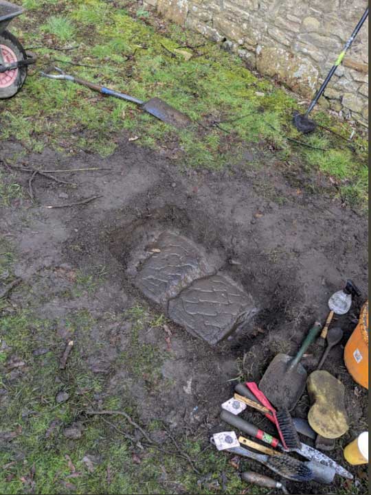 Một phần các di tích vừa được khai quật tại nghĩa trang nhà thờ Govan