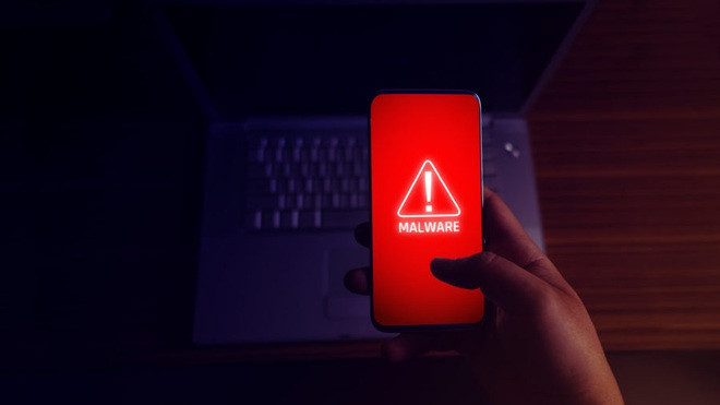 Cảnh giác ngay nếu thấy những dấu hiệu này, có thể chiếc smartphone của bạn đã bị nhiễm mã độc, tài khoản ngân hàng có khả năng không cánh mà bay
