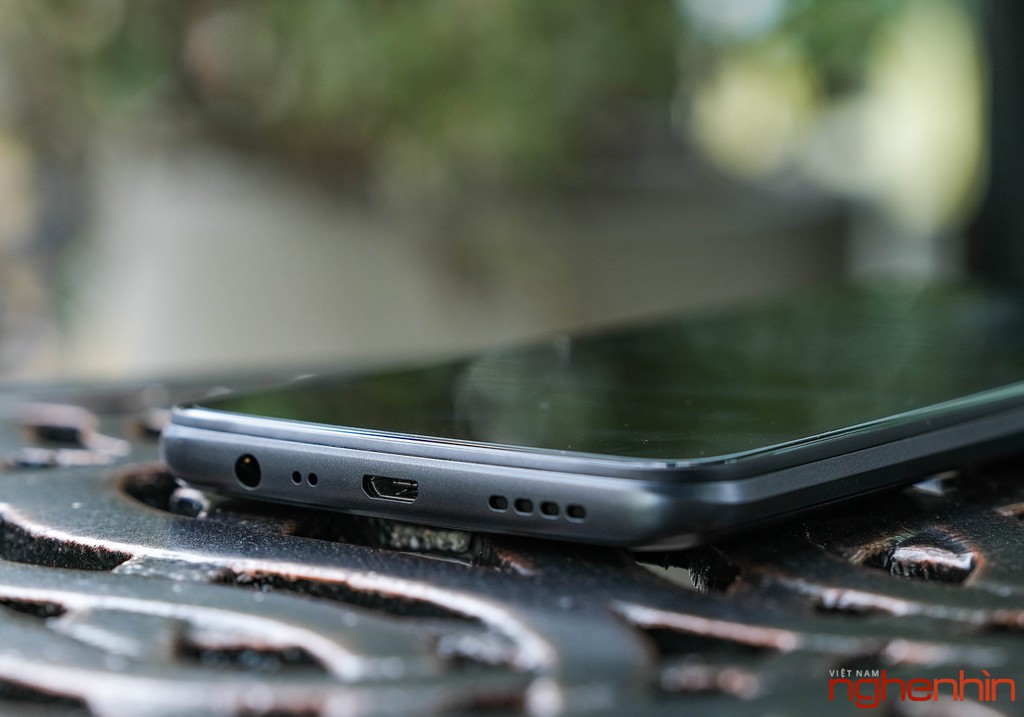 Trên tay Realme C11 smartphone giá rẻ dưới 3 triệu pin 5000 mAh, camera kép ảnh 3