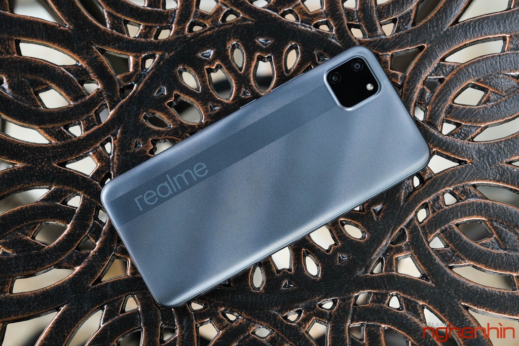 Trên tay Realme C11 smartphone giá rẻ dưới 3 triệu pin 5000 mAh, camera kép ảnh 4