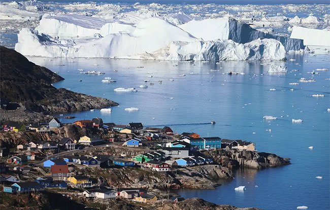 Băng ở Greenland tan nhanh khiến mực nước biển dâng nhẹ.