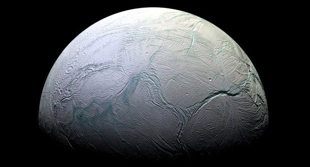 Mặt trăng của sao Thổ Enceladus.