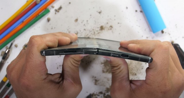 Bản lề của Samsung Galaxy Z Fold2 hoàn thành bài kiểm tra độ bền ảnh 2