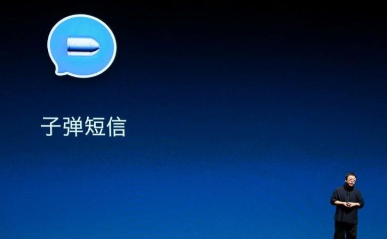 Nhà sáng lập hãng smartphone Trung Quốc Smartisan bị cấm đi tàu, máy bay