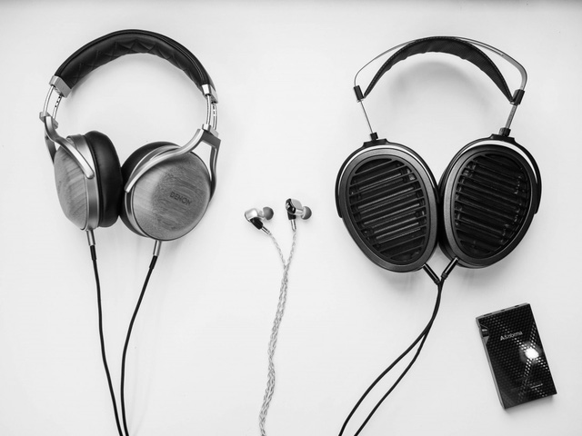 Tại sao vẫn nhiều người chuộng tai nghe có dây hơn tai nghe Bluetooth?