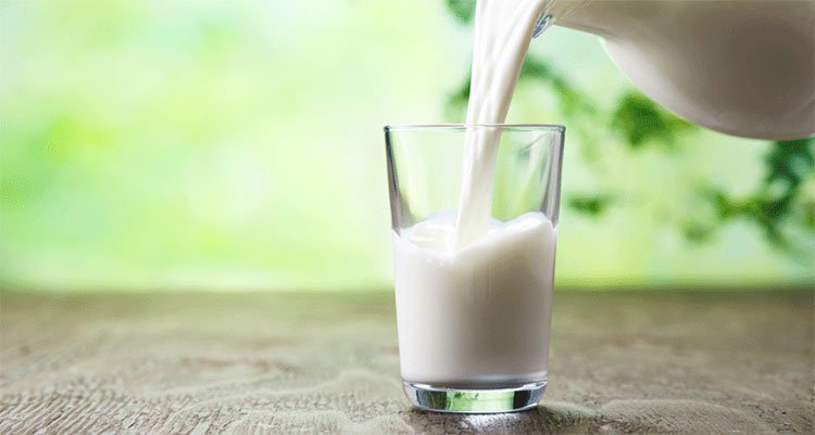 Đầy hơi hoặc đau bụng, tiêu chảy khi sử dụng sữa hoặc các sản phẩm từ sữa, đây là hiện tượng bất dung nạp lactose.
