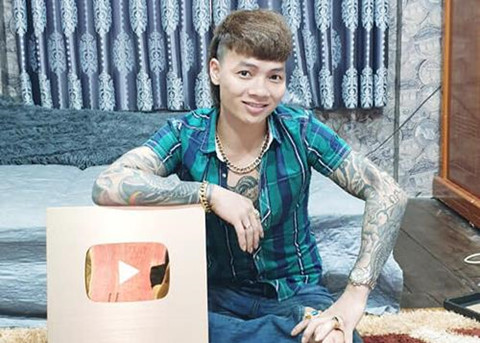 YouTube trao bang khen, nuoi song Kha Banh hinh anh 1 
