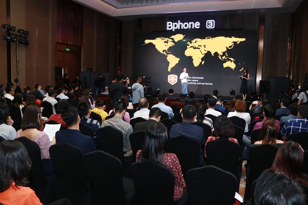 Smartphone Bphone 3 của Bkav chính thức được bán tại 100 cửa hàng ở Myanmar | Bkav chính thức ra mắt Bphone 3 tại Myanmar | Bkav mang Bphone sang chinh phục thị trường Myanmar