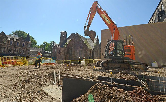 Các nhà khảo cổ đã mất 1 năm ròng để đem các cổ vật lên khỏi khu công trường