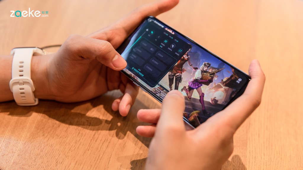Realme GT 5G ra mắt: Snapdragon 888, màn hình 120Hz, sạc nhanh 65W, giá từ 432 USD ảnh 7