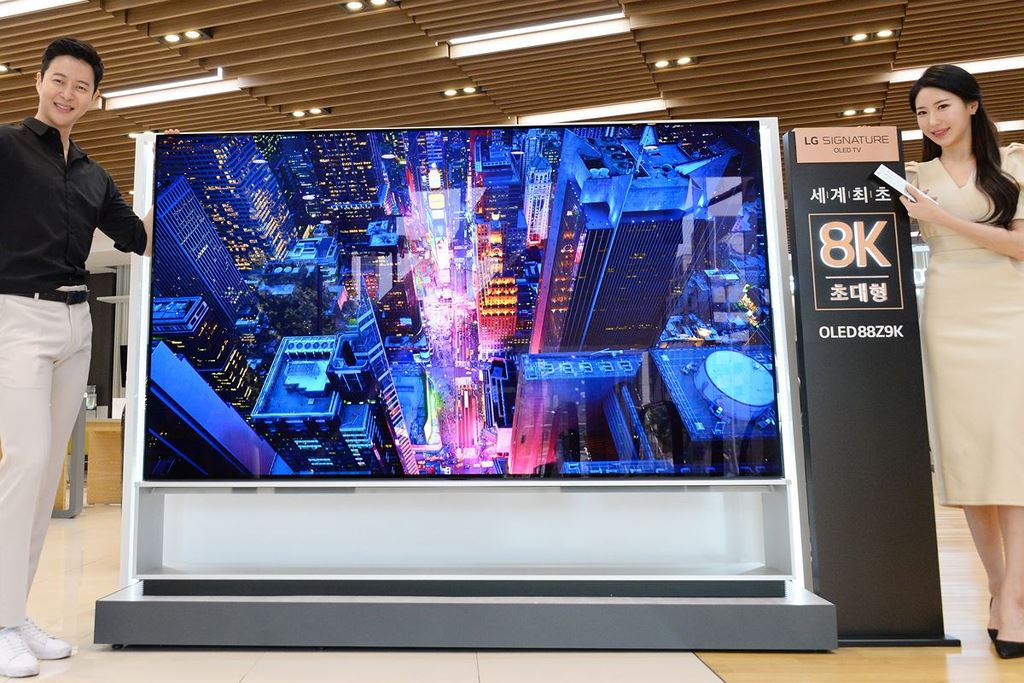 LG Z9 88 inch: TV OLED 8K đầu tiên trên thế giới có giá 42.000 USD ảnh 1