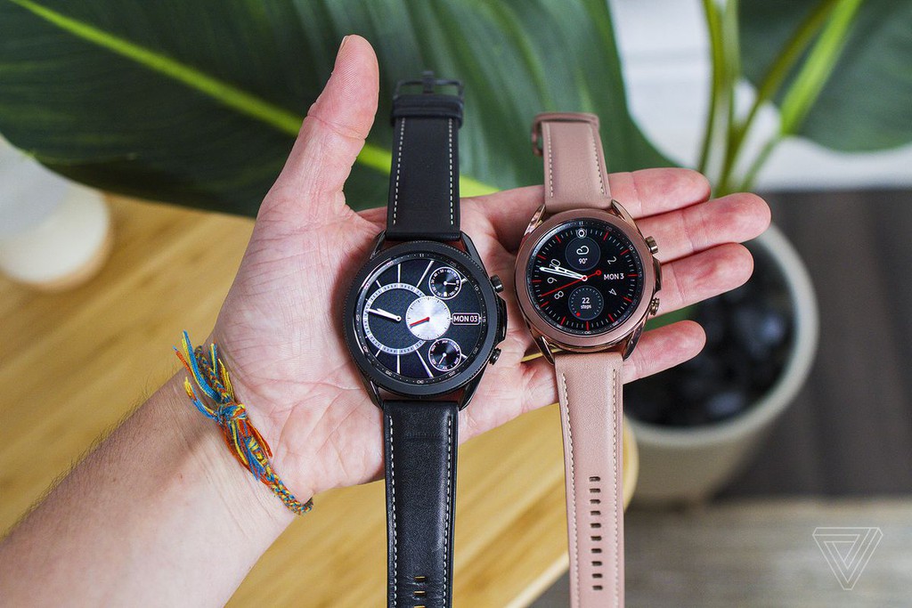 Samsung Galaxy Watch 3 ra mắt: mỏng hơn, nhẹ hơn, màn hình lớn hơn ảnh 3