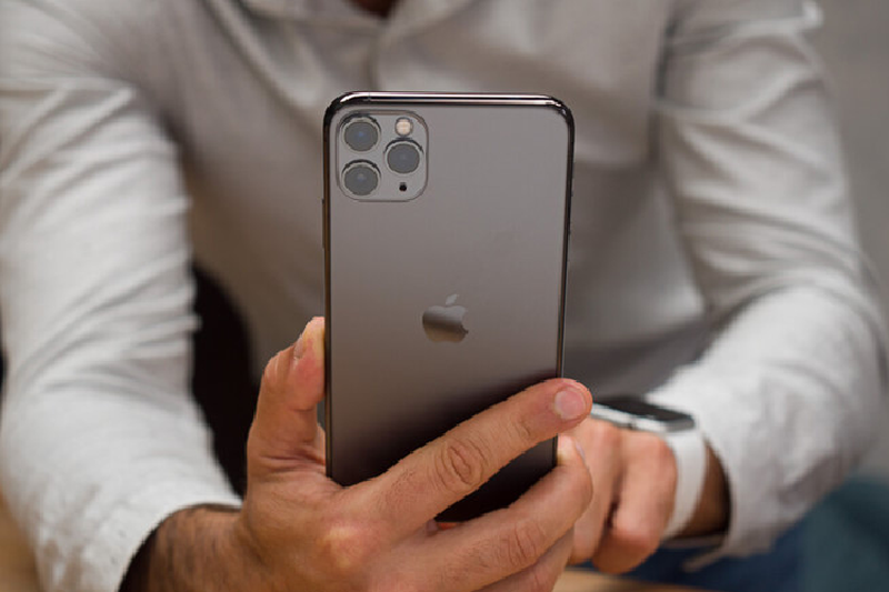 Apple khong cap nhat che do chup dem cho iPhone doi cu?