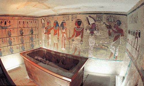 Bi an ngoi mo hoang de Ai Cap Tutankhamun