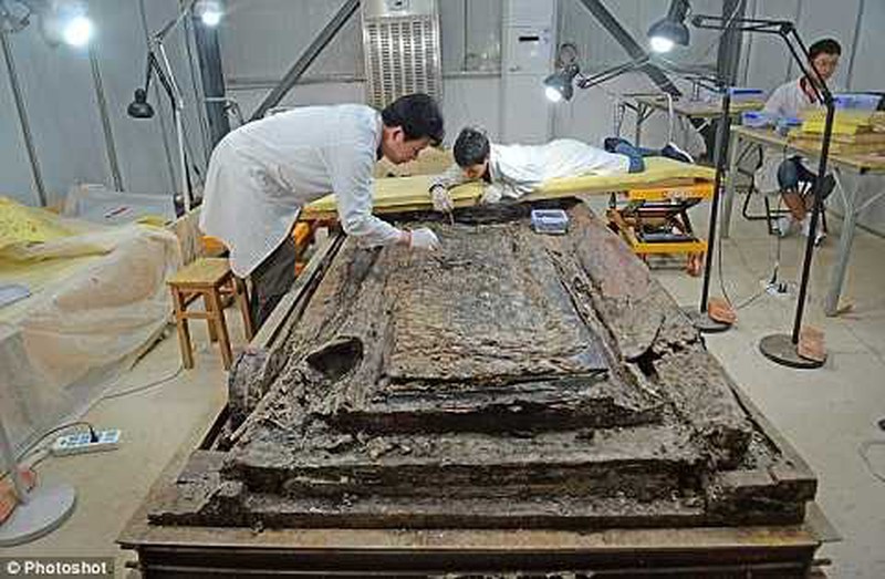 Phát hiện kho báu khổng lồ trong mộ cổ 2.000 tuổi ở Trung Quốc