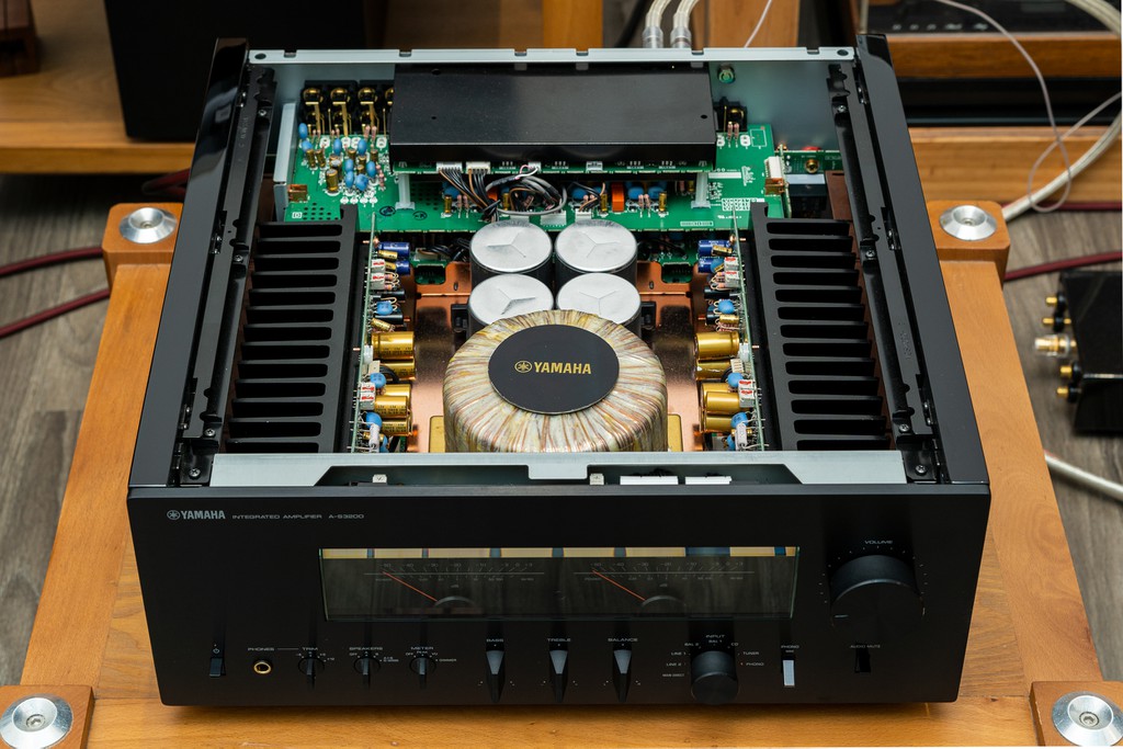Yamaha A-S3200 – Siêu ampli tích hợp, phô diễn nhuần nhuyễn chất mộc, chinh phục được loa lớn ảnh 4
