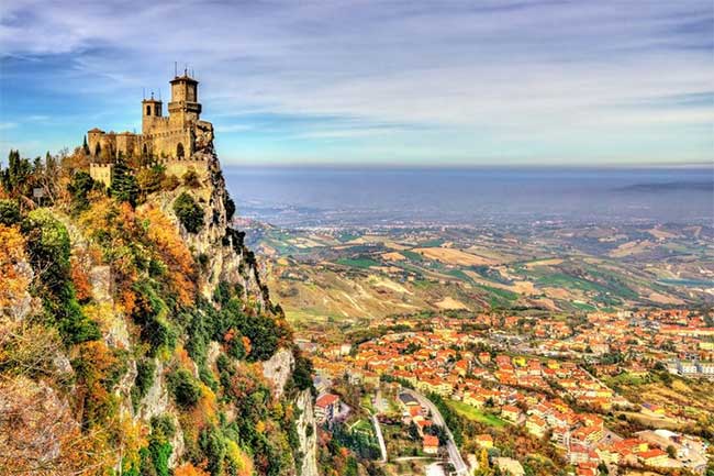 Tòa tháp trên đỉnh Guaita là tòa tháp cổ nhất trong số ba tòa tháp của San Marino. 