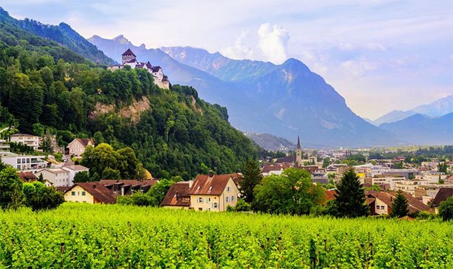 Sau hơn 300 năm với bao nhiêu biến cố lịch sử, đường biên giới của Liechtenstein vẫn không thay đổi.