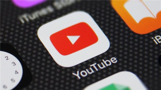 YouTube xóa video thuyết âm mưu 5G gây ra Covid-19