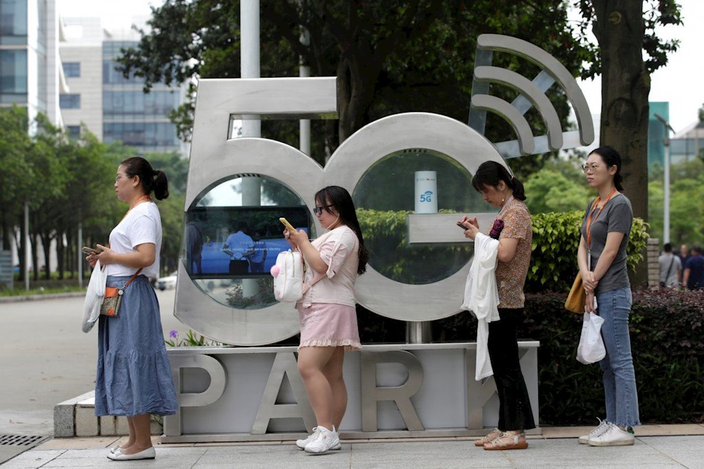 Trung Quốc cấp phép 5G thương mại cho bốn gã khổng lồ công nghệ