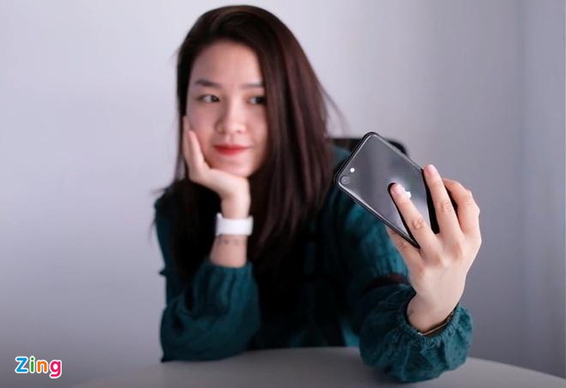iPhone SE 2020 chinh hang giam gia du chua len ke tai Viet Nam-Hinh-2