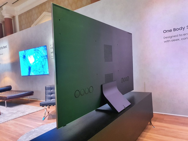 Cận cảnh TV 8K không viền màn hình của Samsung tại CES 2020 - 6