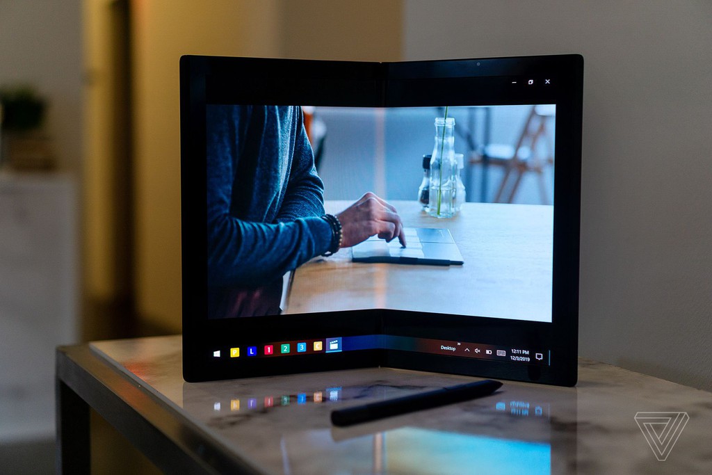 Dell ra mắt Concept Ori và Concept Duet: Laptop màn hình gập và 2 màn hình ảnh 1