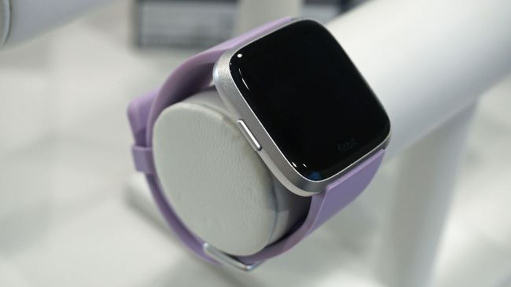 Fitbit Versa Lite ra mắt, nhiều tính năng và rẻ hơn Apple Watch ảnh 2