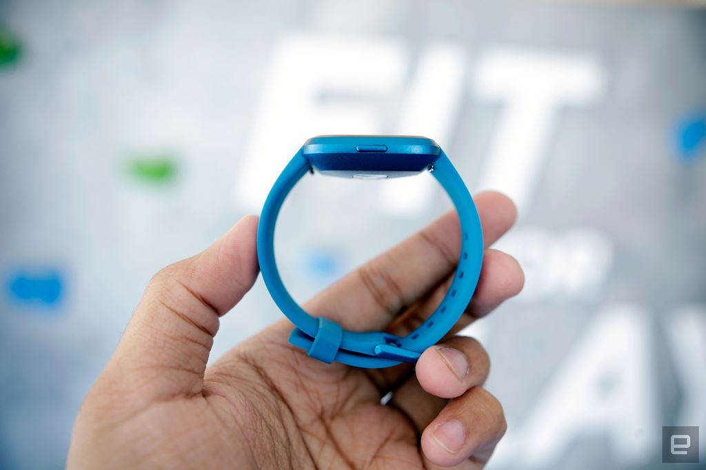 Fitbit Versa Lite ra mắt, nhiều tính năng và rẻ hơn Apple Watch ảnh 4