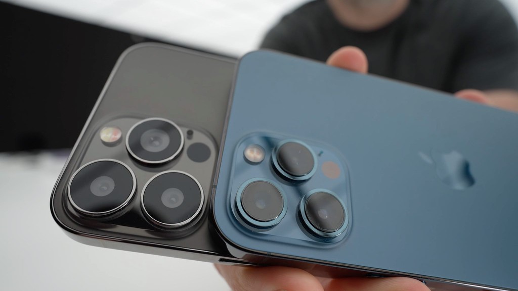 Đây là nguyên mẫu iPhone 13 Pro Max: tai thỏ nhỏ hơn, camera siêu to ảnh 2
