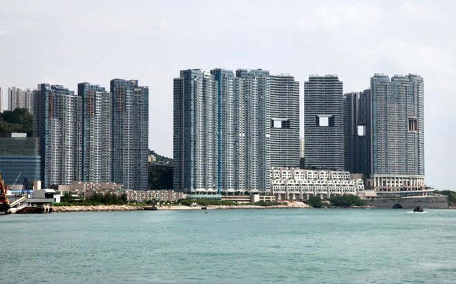 Những lỗ hổng thường thấy ở những tòa nhà cao tầng tại Hong Kong.
