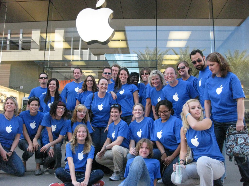 Apple tăng phúc lợi với nhân viên vừa lên chức bố mẹ