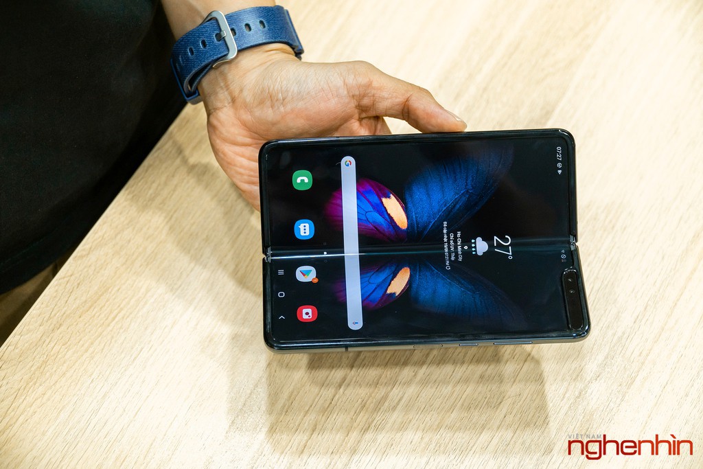 Samsung bán điện thoại đắt nhất ở Việt Nam: Giá gấp đôi iPhone 11, có tiền chưa chắc đã mua được? ảnh 2