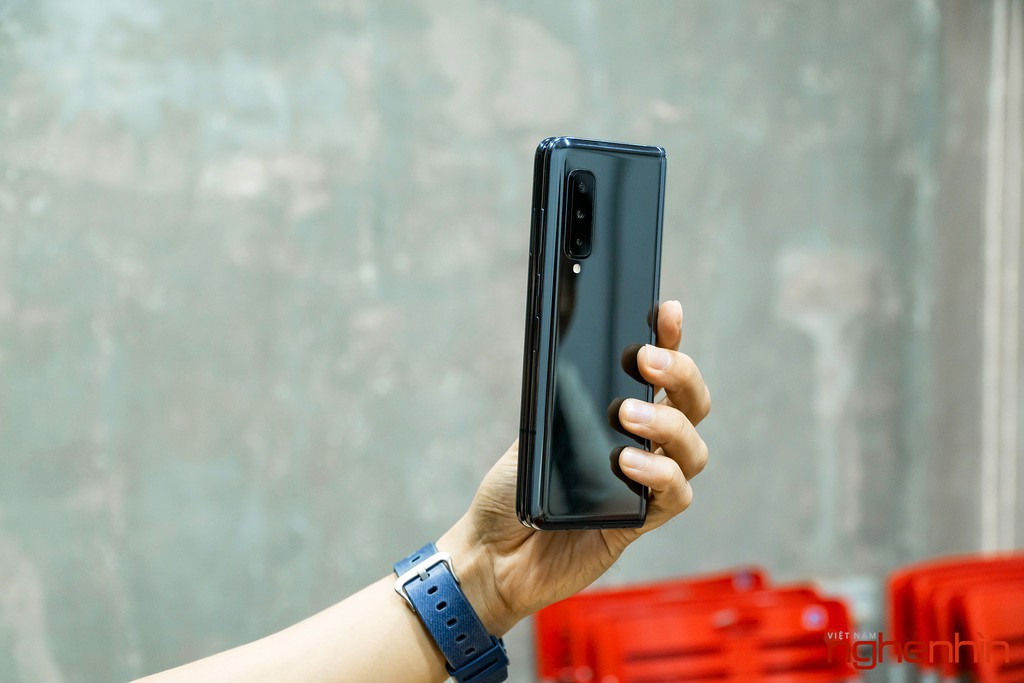 Samsung bán điện thoại đắt nhất ở Việt Nam: Giá gấp đôi iPhone 11, có tiền chưa chắc đã mua được? ảnh 3