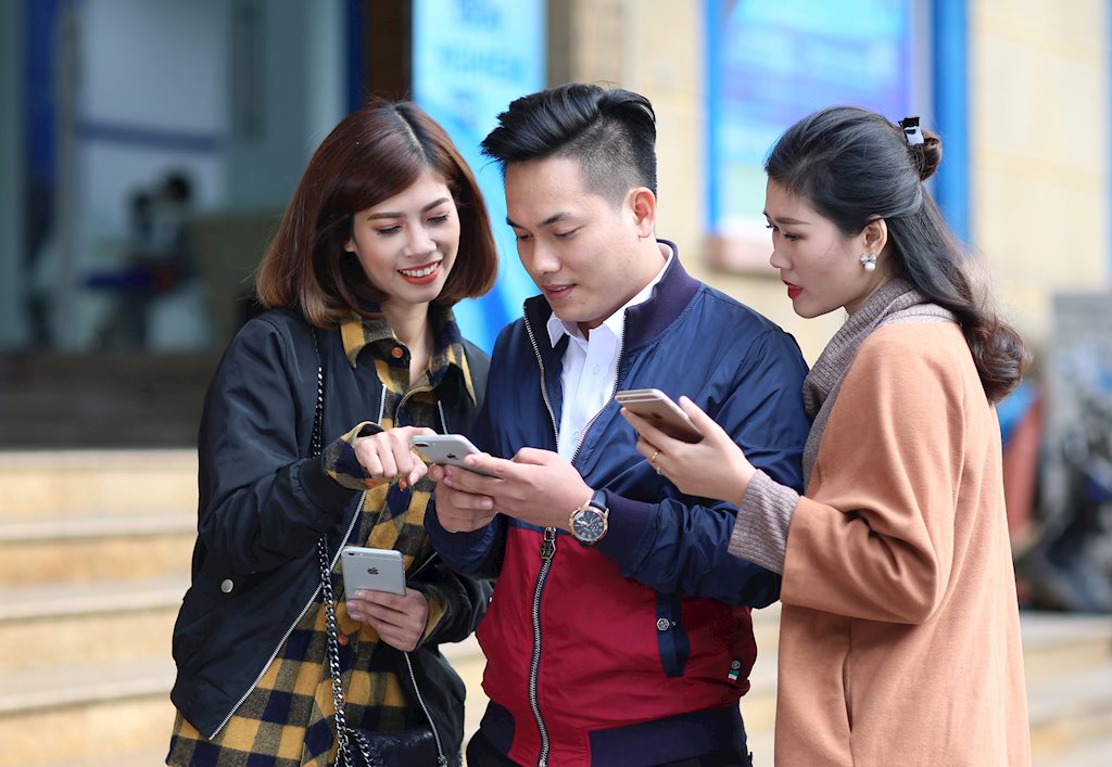 VinaPhone miễn phí hoàn toàn Data Roaming cho cổ động viên Việt Nam sang Philippines